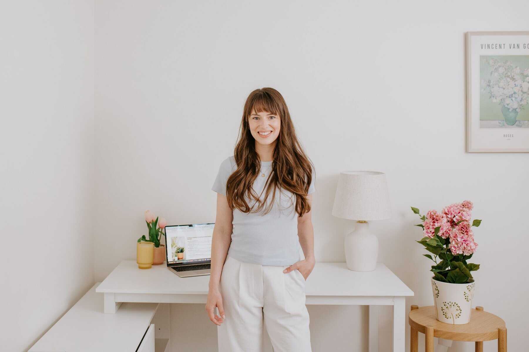 Minimalist Cozy Workspace Practitioner Chelsea Stenner Therapy And Online Counselling Chilliwack Bc